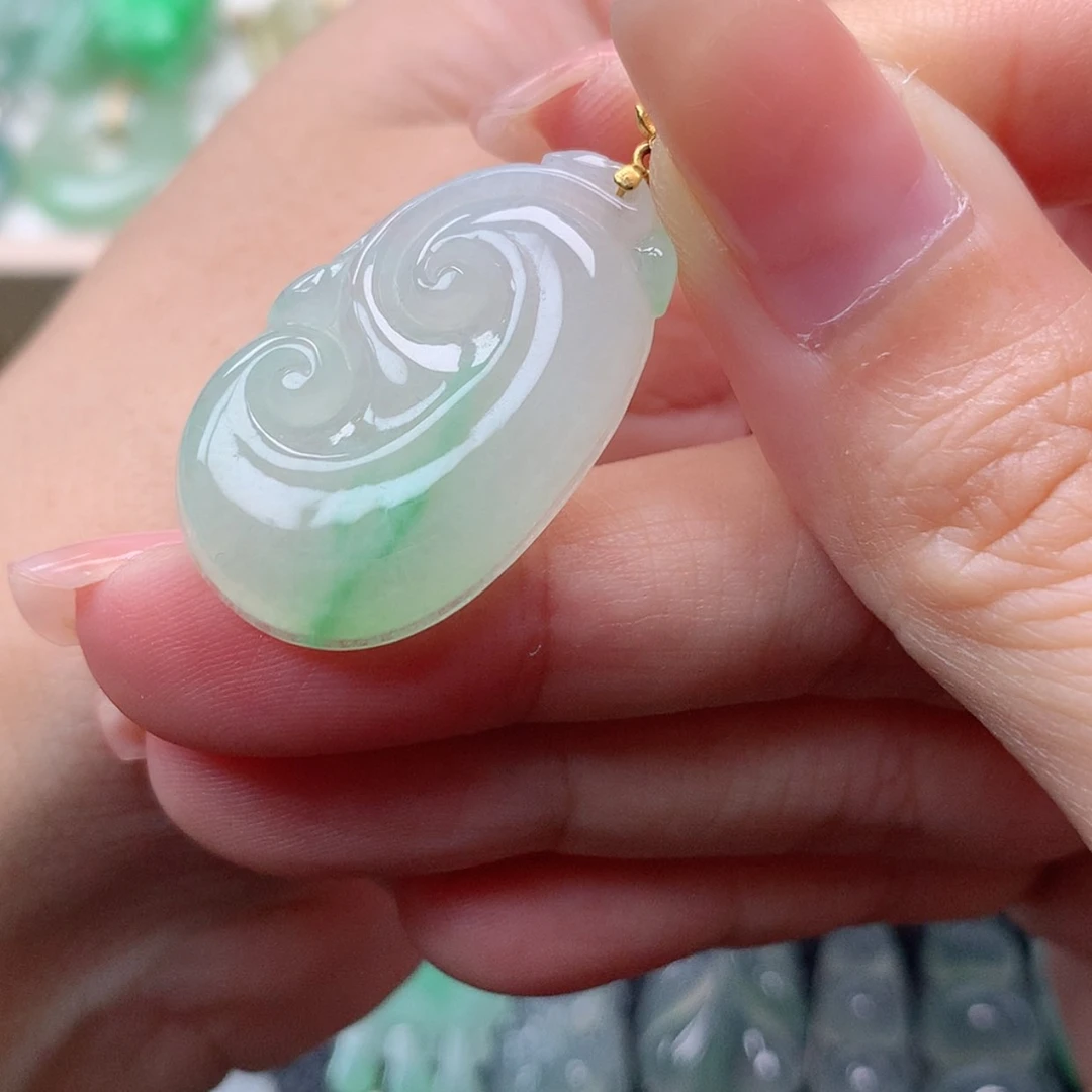 【闪购商品】翡翠18K金镶嵌吊坠(赠链)