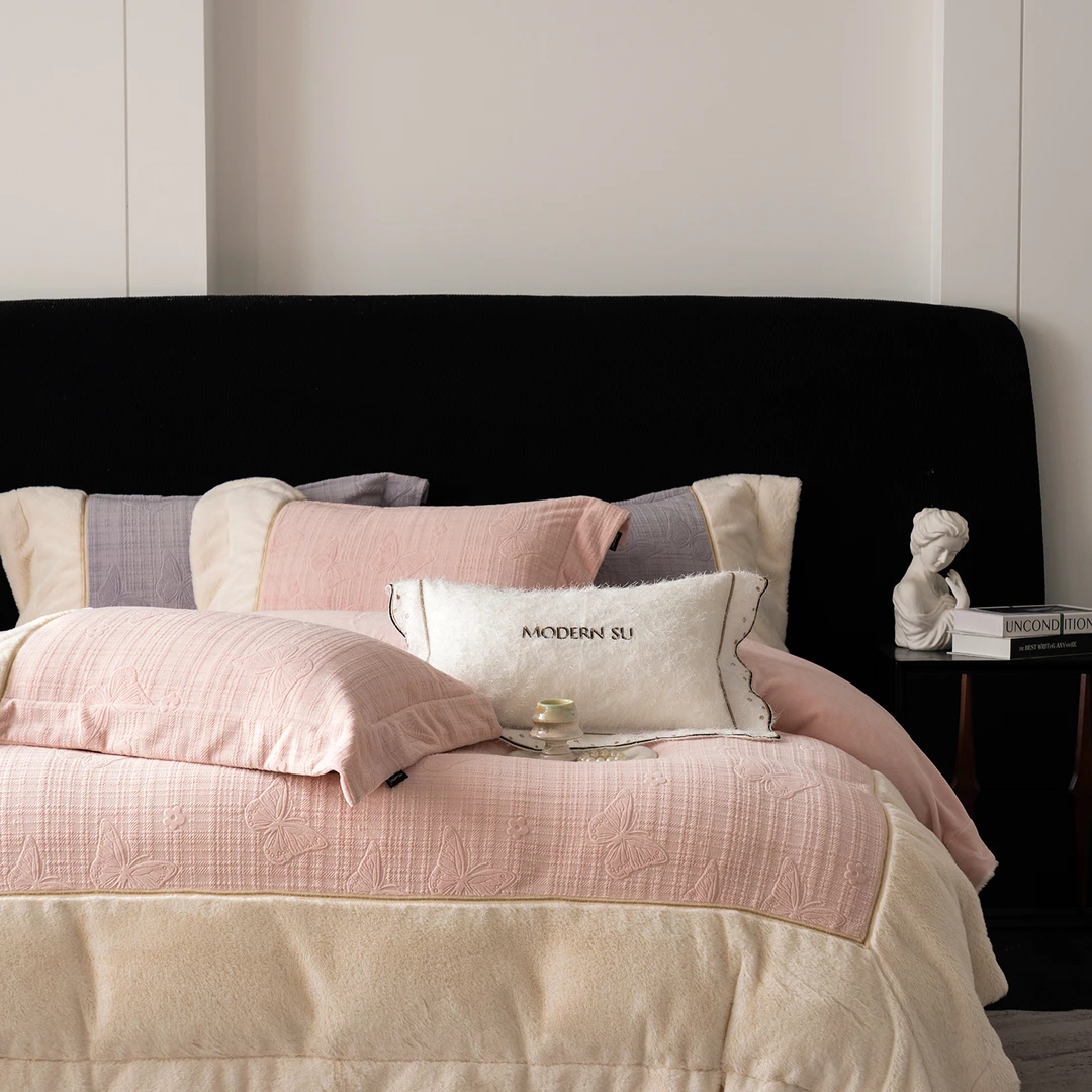 高端轻奢牛奶绒四件套保暖加厚蝴蝶雕花加绒被套防静电冬季床品