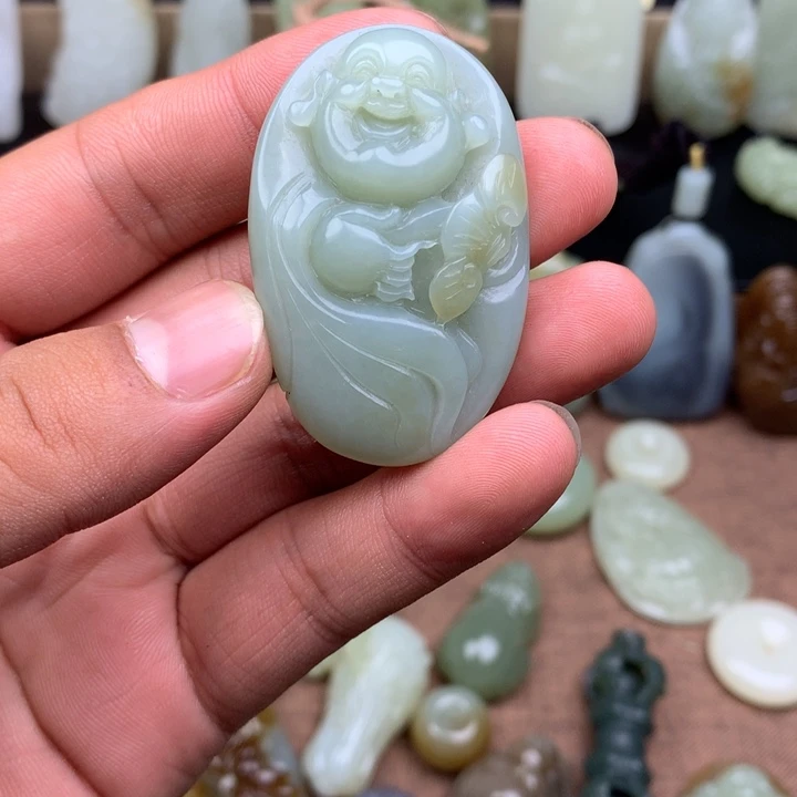 青***蓝和田玉（糖玉）未镶嵌颈饰