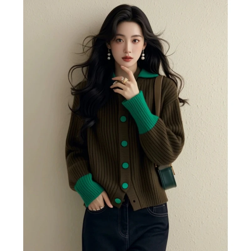 秋冬穿搭外搭上衣针织衫软糯慵懒休闲条纹棕色毛衣女