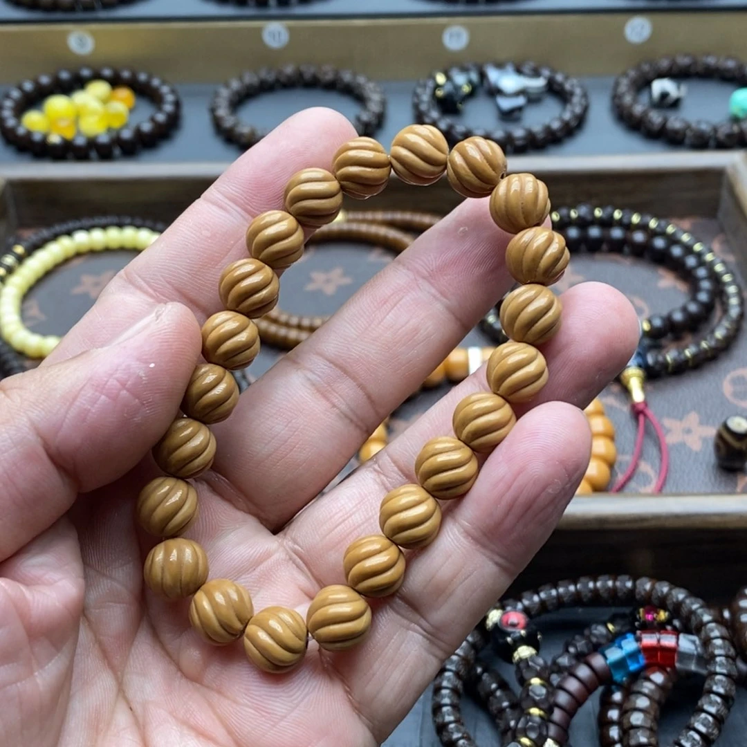 猴头核桃手串扭曲珠10m左右
