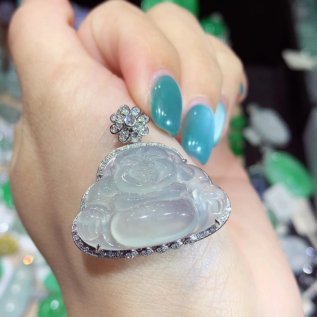 翡翠18K金镶嵌颈饰佛