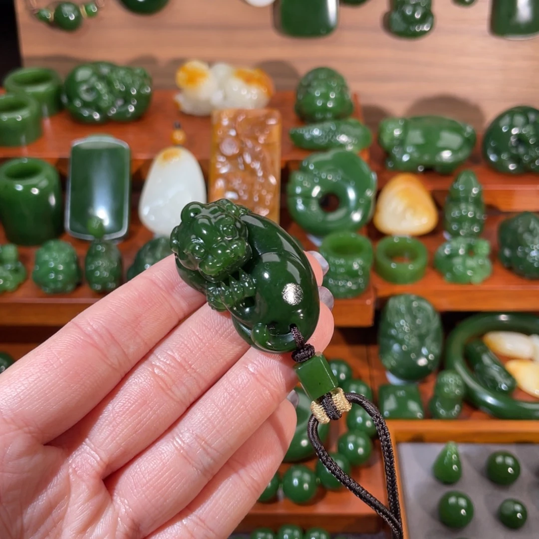 观***风和田玉未镶嵌颈饰