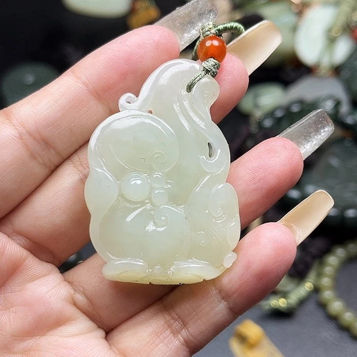 和田玉未镶嵌颈饰