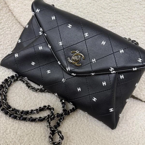 95新 Chanel/香奈儿 CHANEL满logo黑白信封包