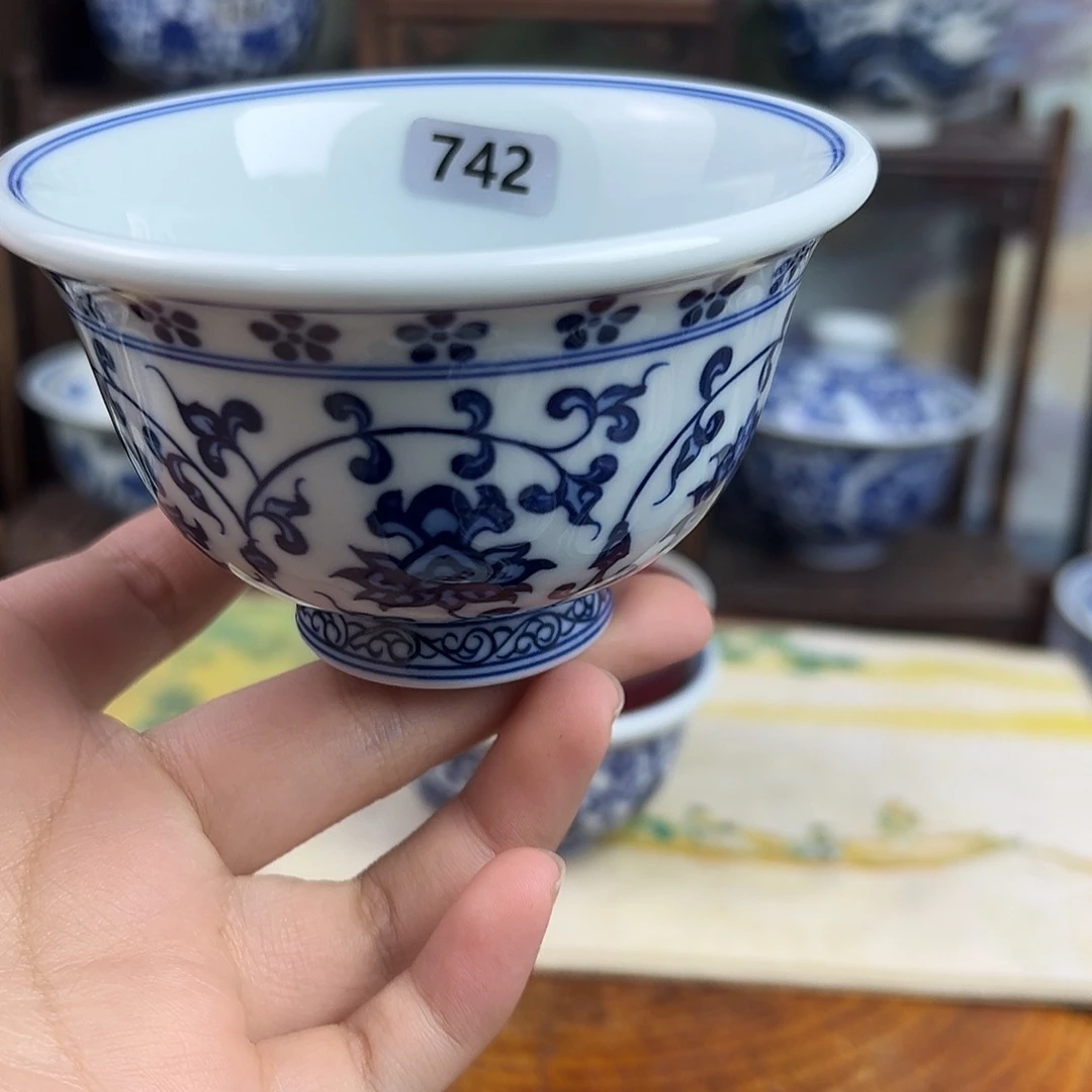 瓷其他缠枝莲压手742