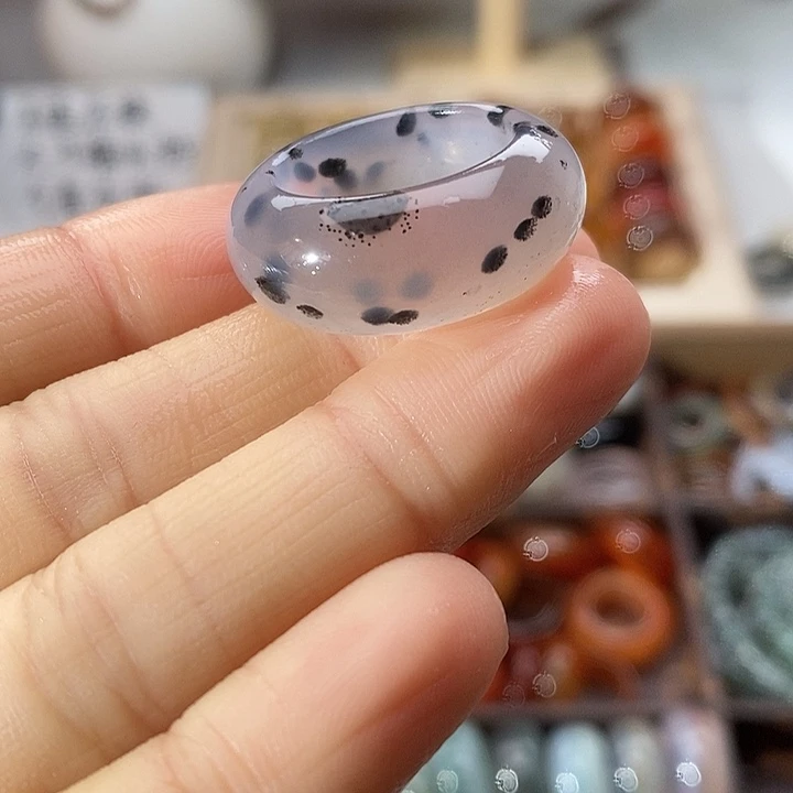玛瑙/玉髓未镶嵌戒指A 11不退换港17+内径18.2