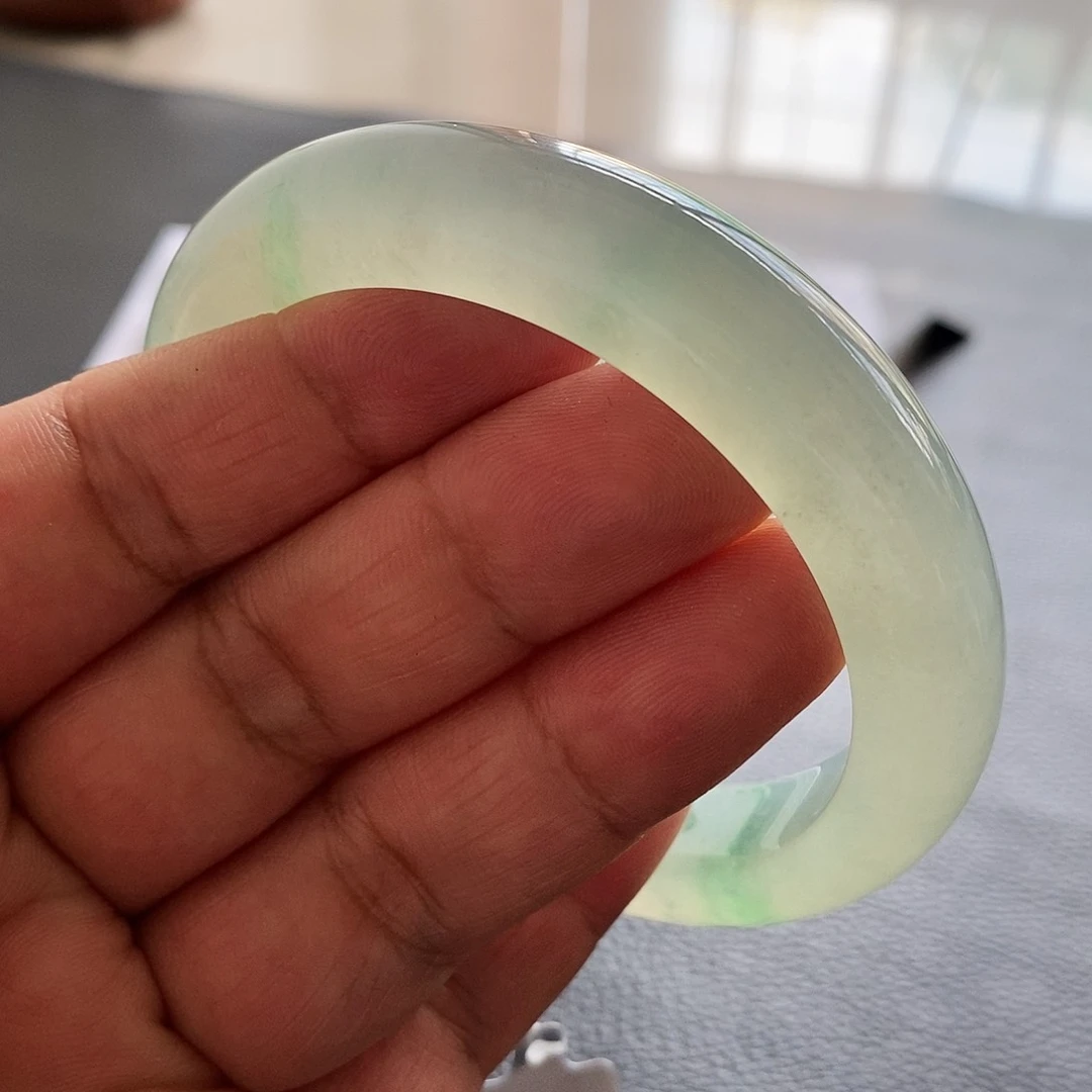 翡翠手镯未镶嵌天然翡翠手镯