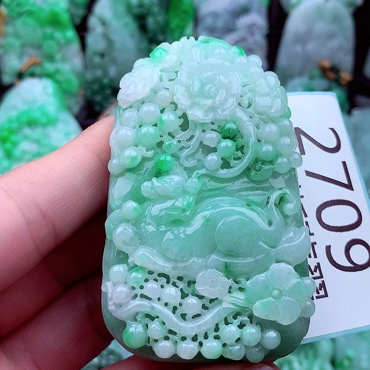 翡翠未镶嵌吊坠(不含链)