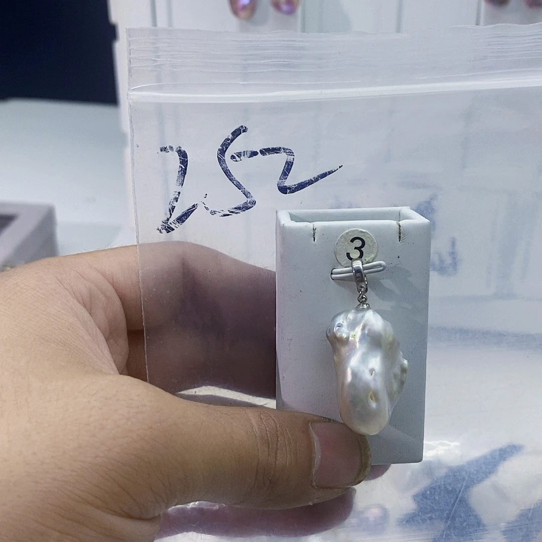 淡水珍珠合金颈饰