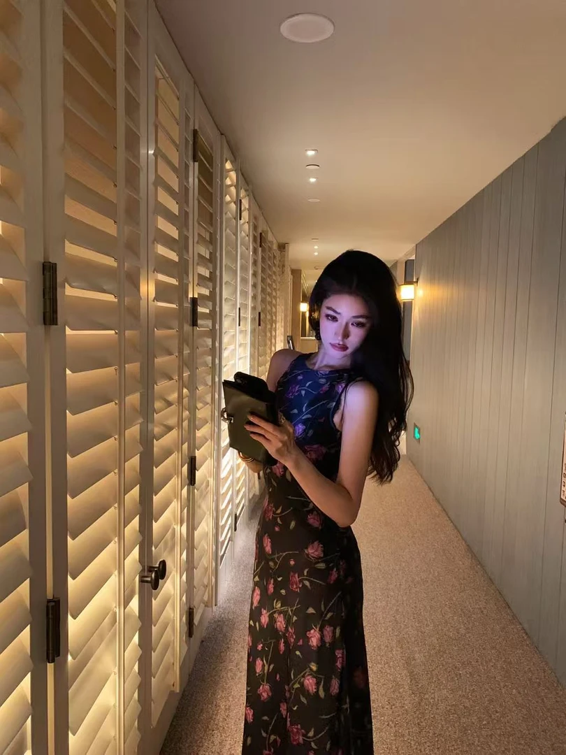 JINNANYI【热烈玫瑰】印花圆领桑蚕丝混纺无袖连衣裙