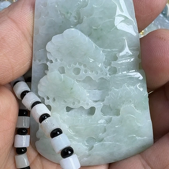 翡翠未镶嵌颈饰缅甸A货翡翠山水牌