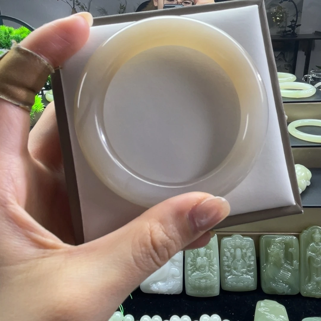 和田玉未镶嵌手镯青海藕粉54