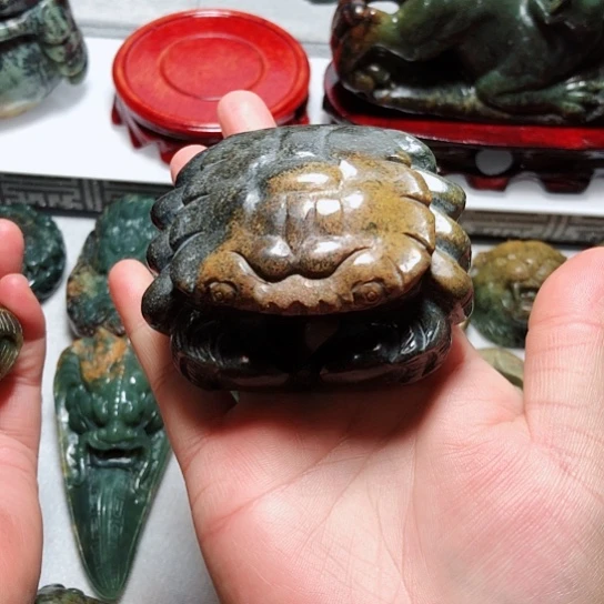 岫岩河磨玉（透闪石质玉）把件未镶嵌冰*