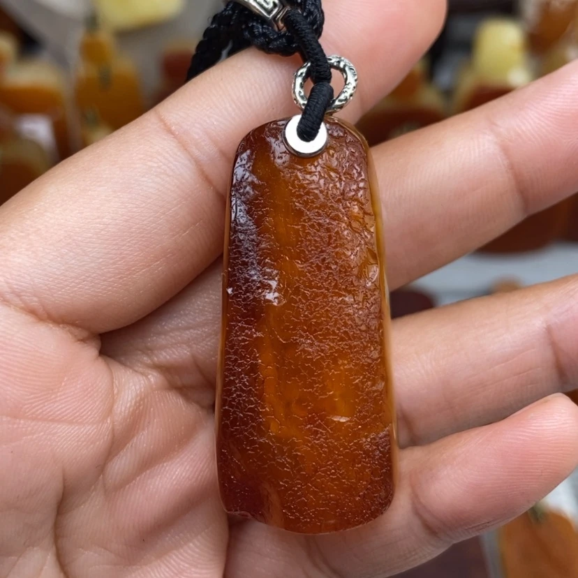【闪购商品】琥珀颈饰未镶嵌