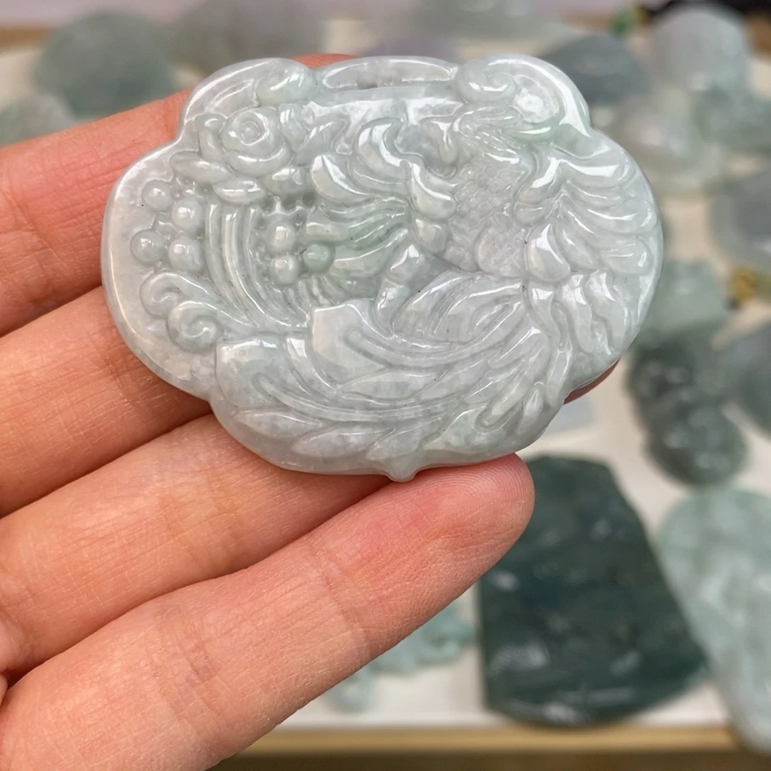 翡翠颈饰未镶嵌凤凰
