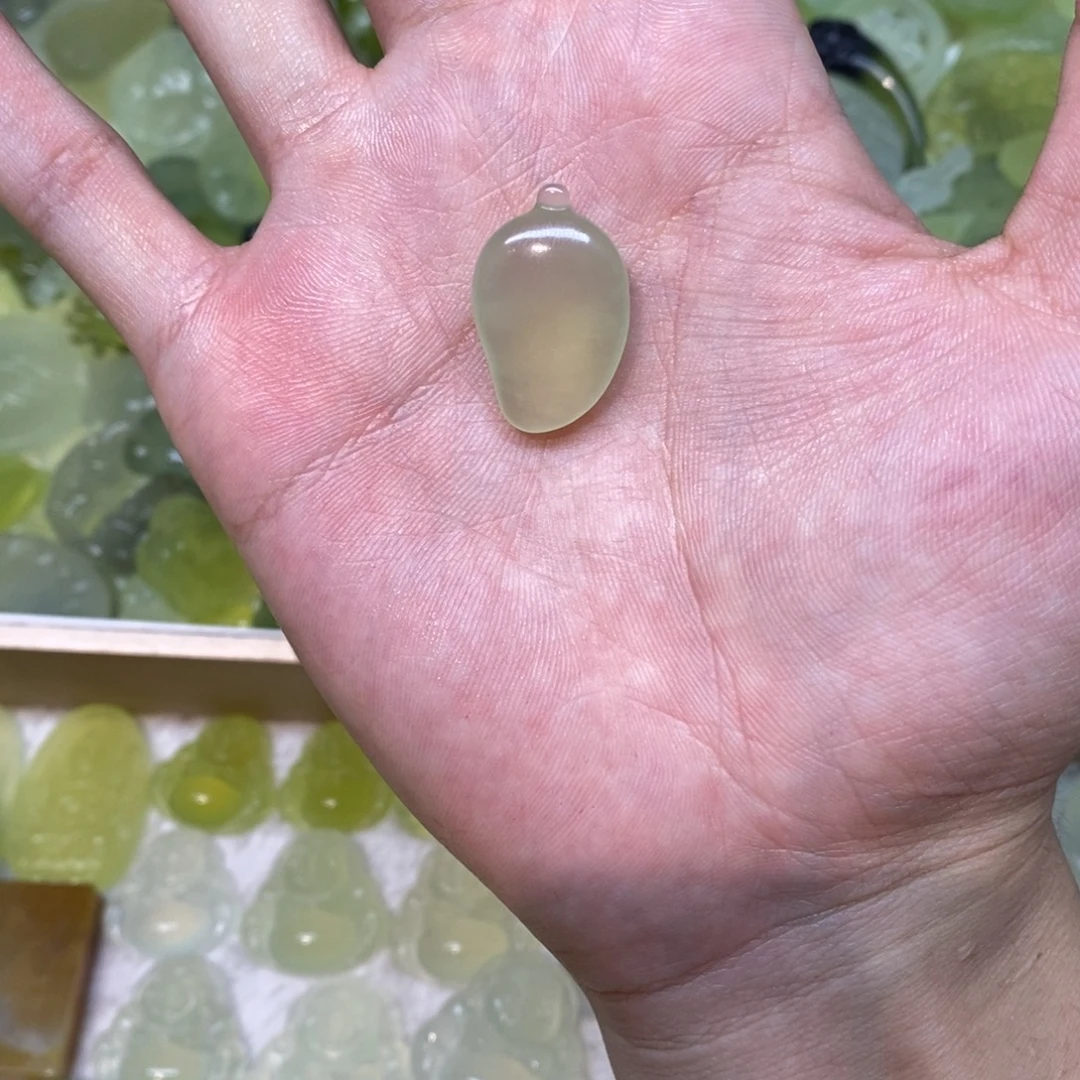 岫玉未镶嵌吊坠(不含链)