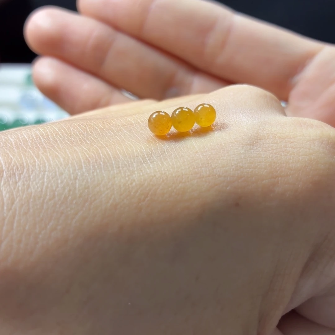 定制翡翠未镶嵌卡4➕天然黄