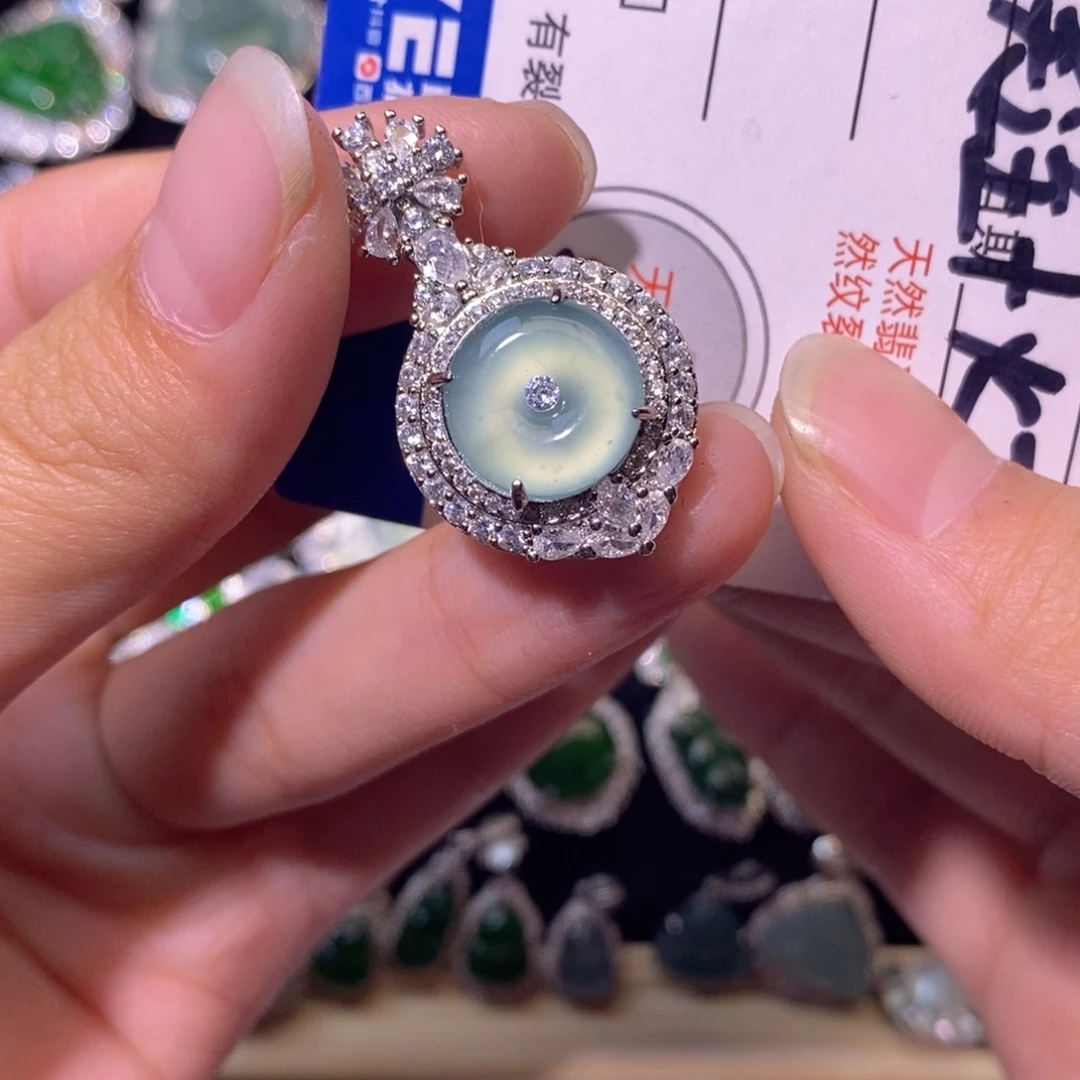 翡翠未镶嵌颈饰天然