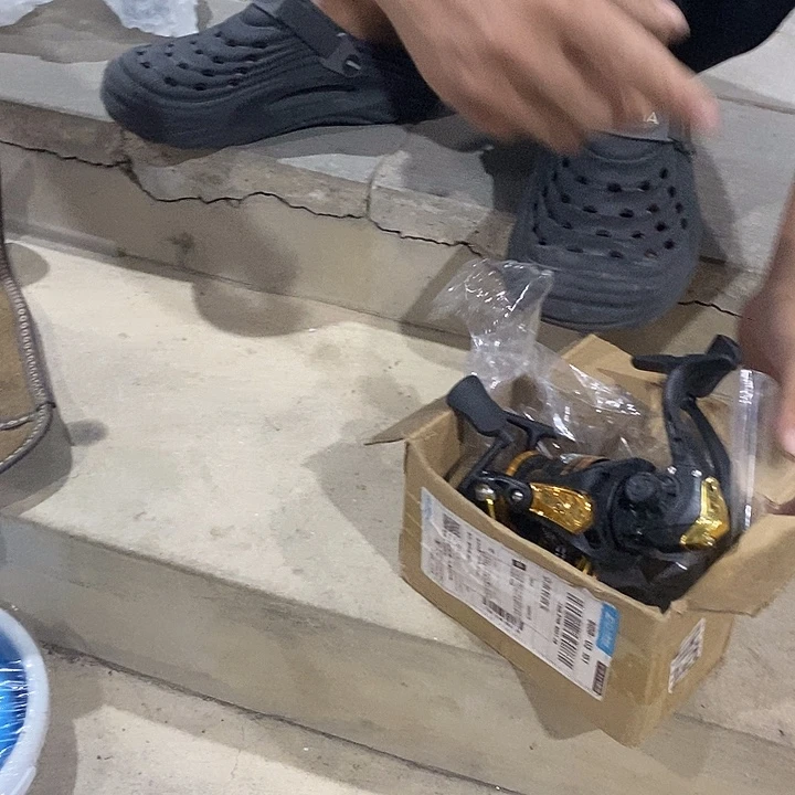 坏的纺车轮发两个瑕疵介意慎拍