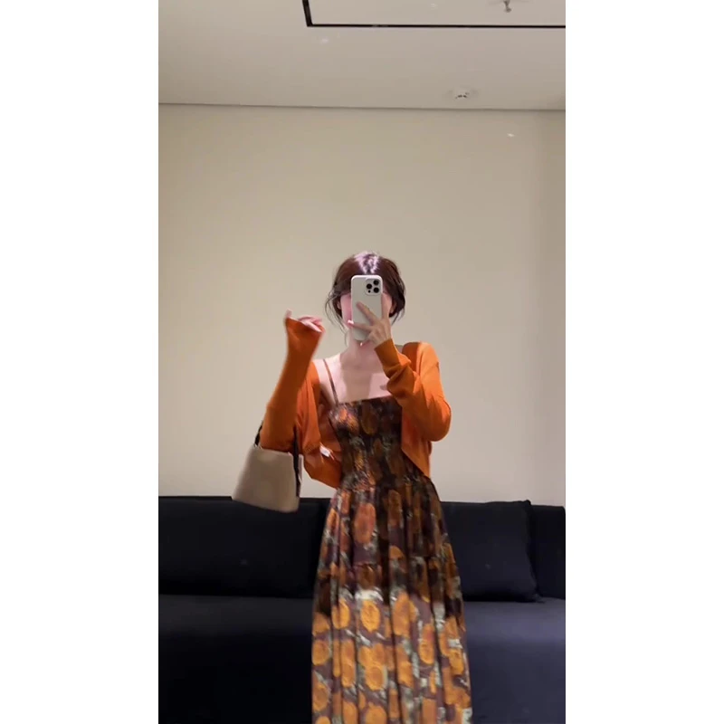 秋日巨好看的两件套高级感气质橘色针织开衫法式小香风碎花套装裙