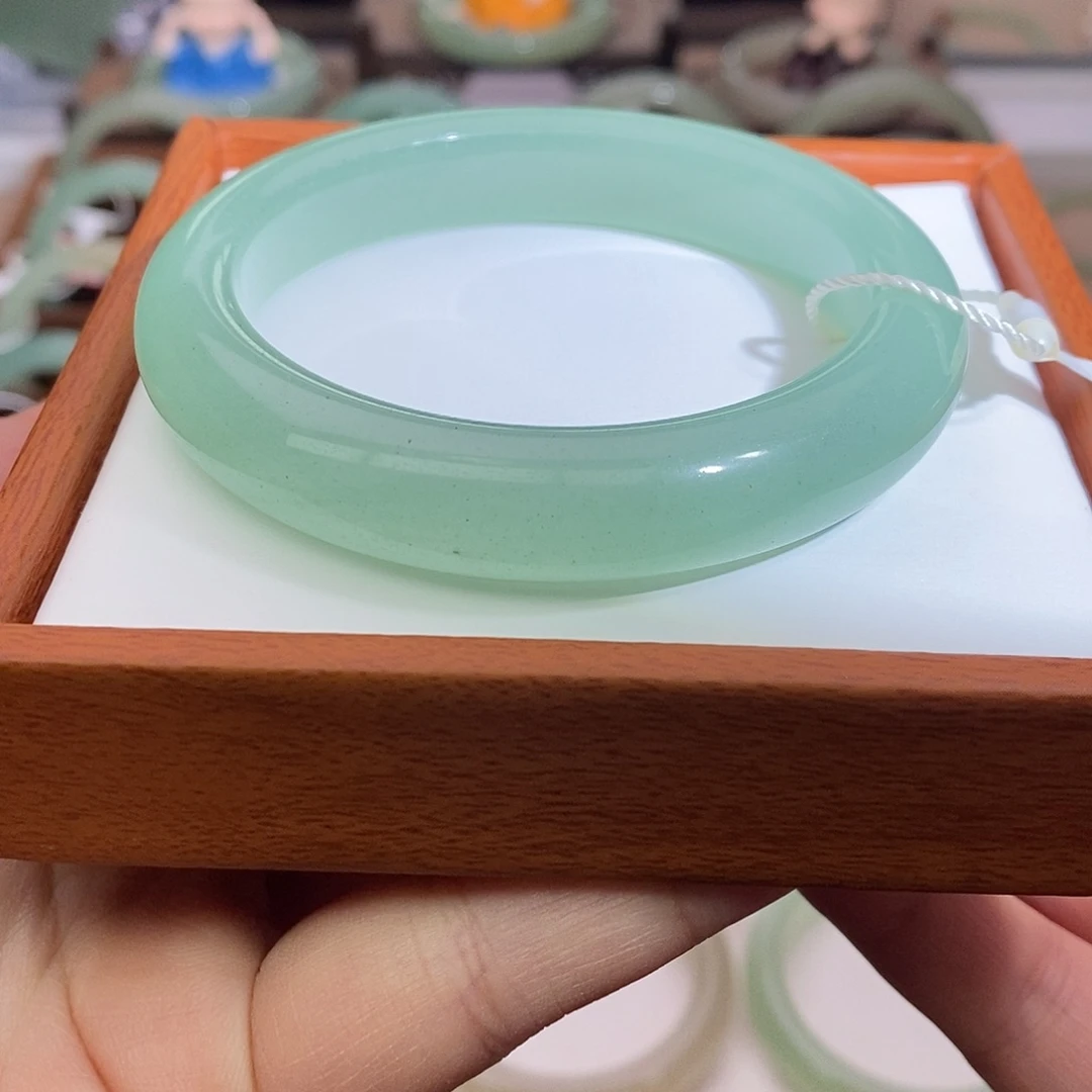 东陵石未镶嵌手镯58