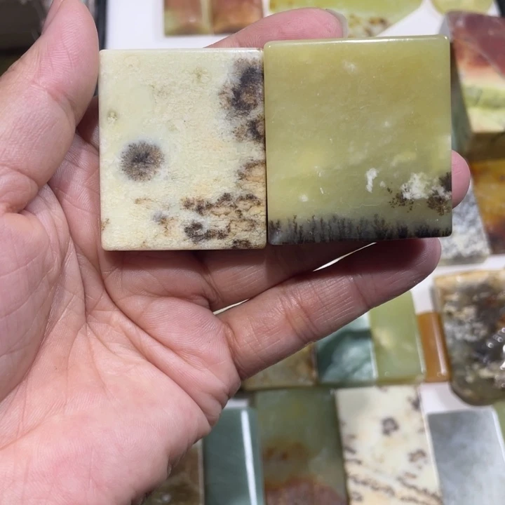 蛇纹石玉未镶嵌天然花玉平安无事牌