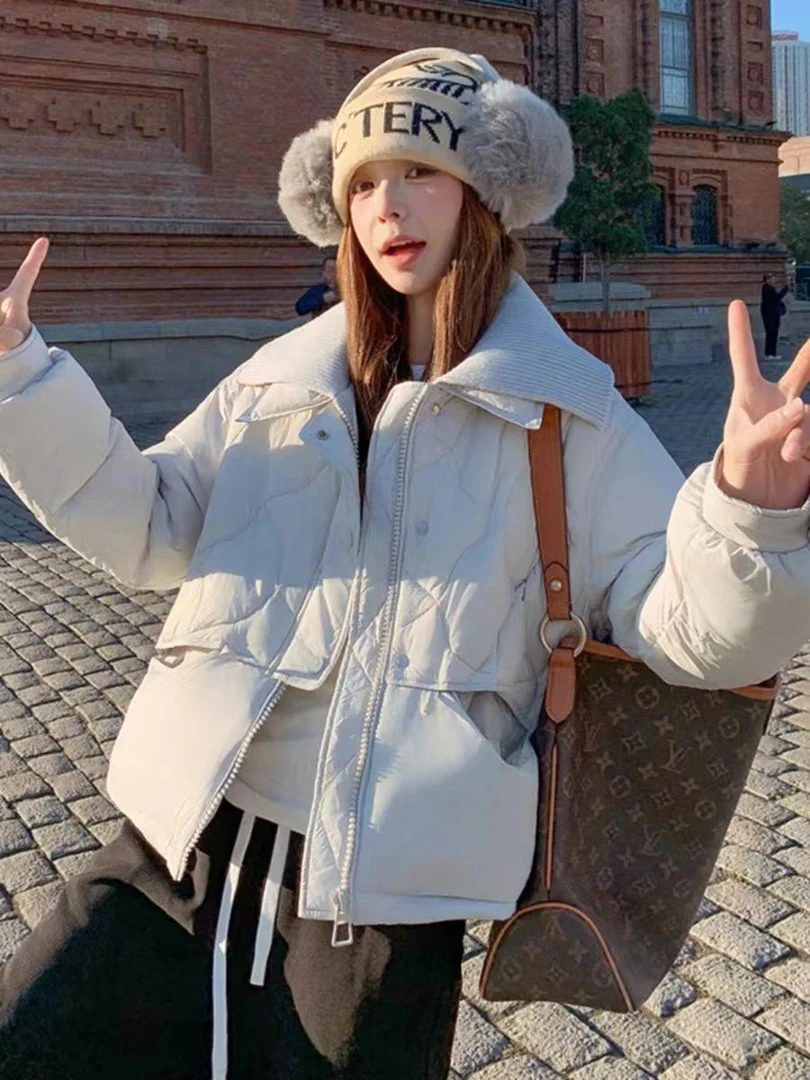 羽绒服女短款宽松2024冬新款小个子设计感针织领拼接白鸭绒短外套