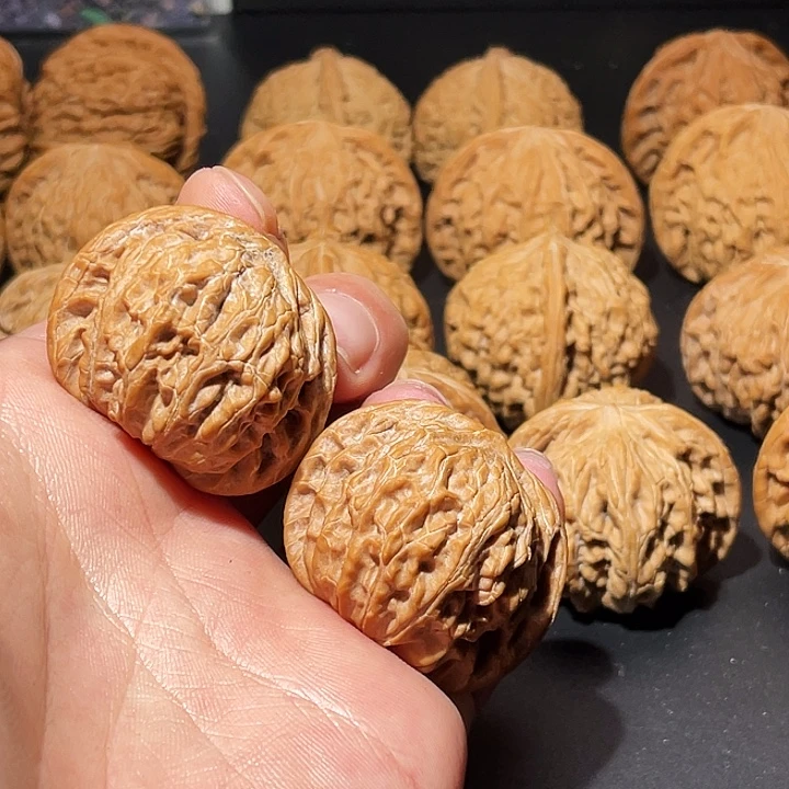 艾***屋文玩核桃吊坠111111