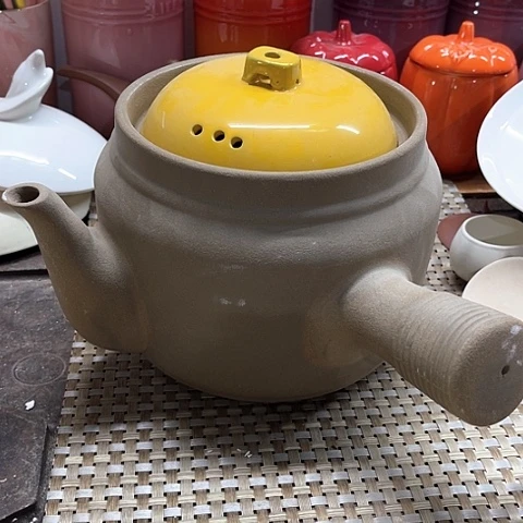 微瑕，明火口径16高度14把子没有裂，有盖3L