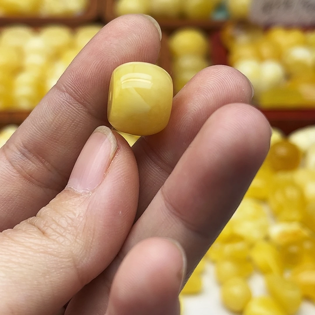 蜜蜡未镶嵌裸石天然