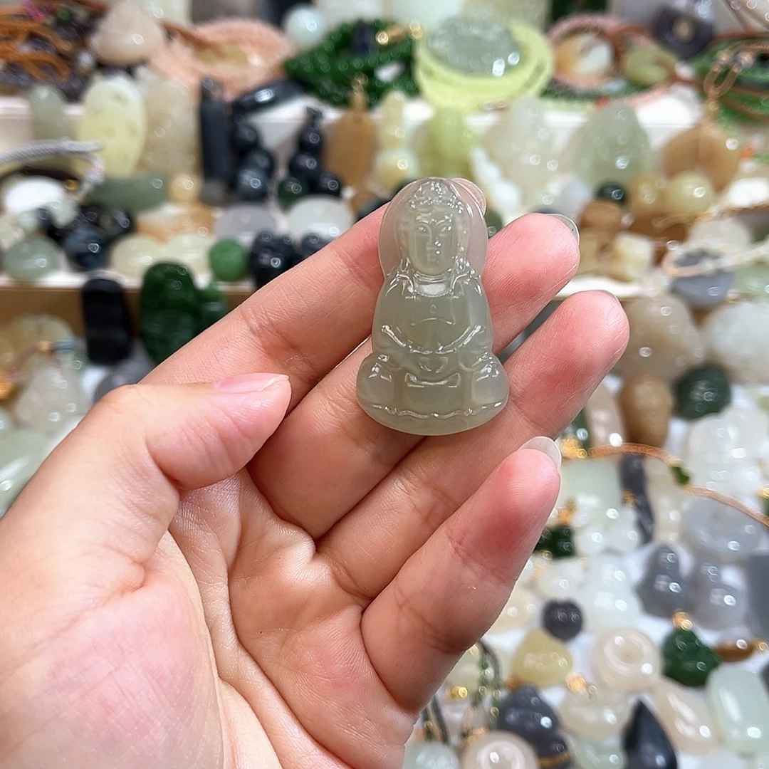 和田玉未镶嵌吊坠(赠链)百*?