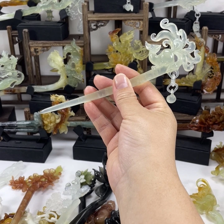 白***薯岫玉未镶嵌发饰天然一体手工雕刻