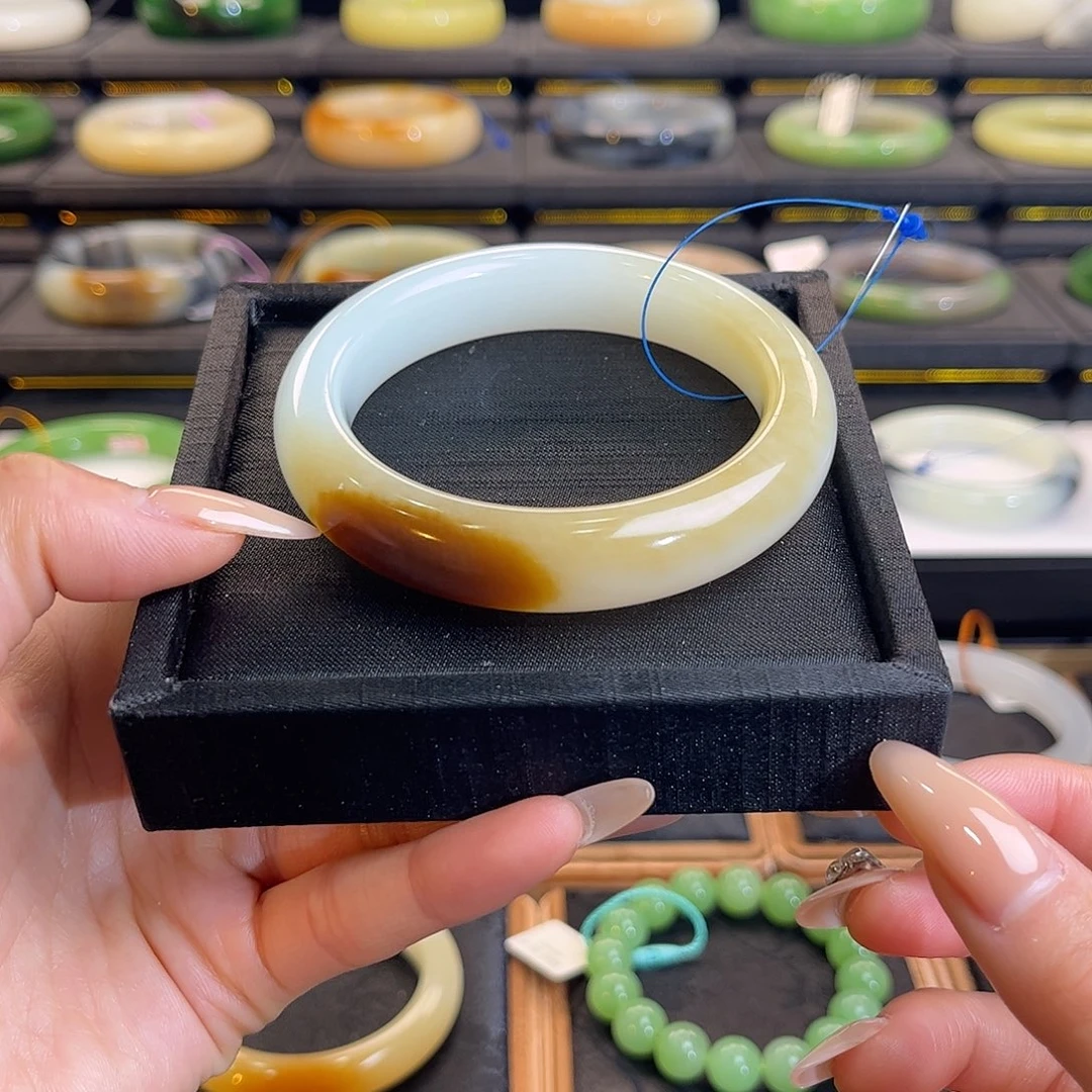 和田玉未镶嵌手镯58 59