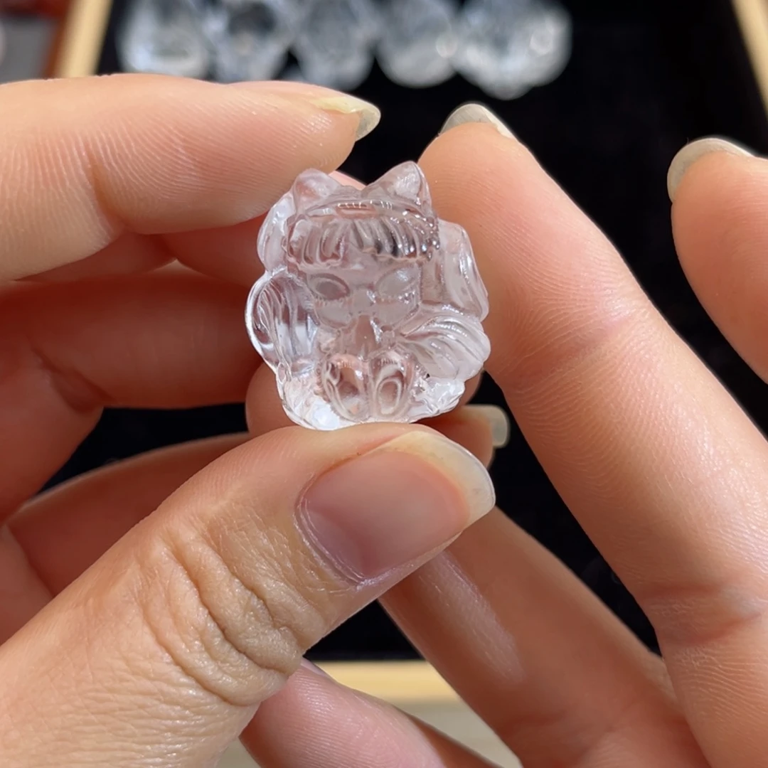 水晶颈饰未镶嵌掌****?白水狐妹妹39