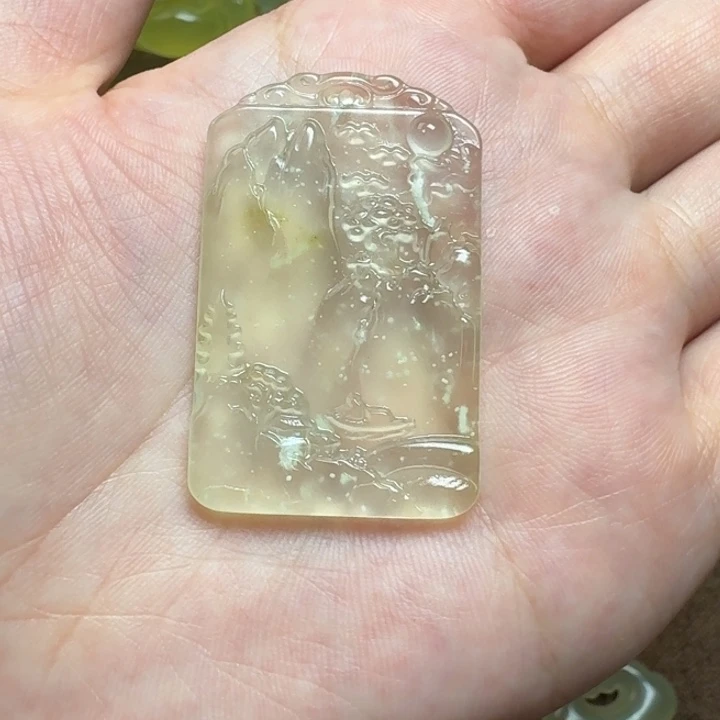蛇纹石玉未镶嵌颈饰