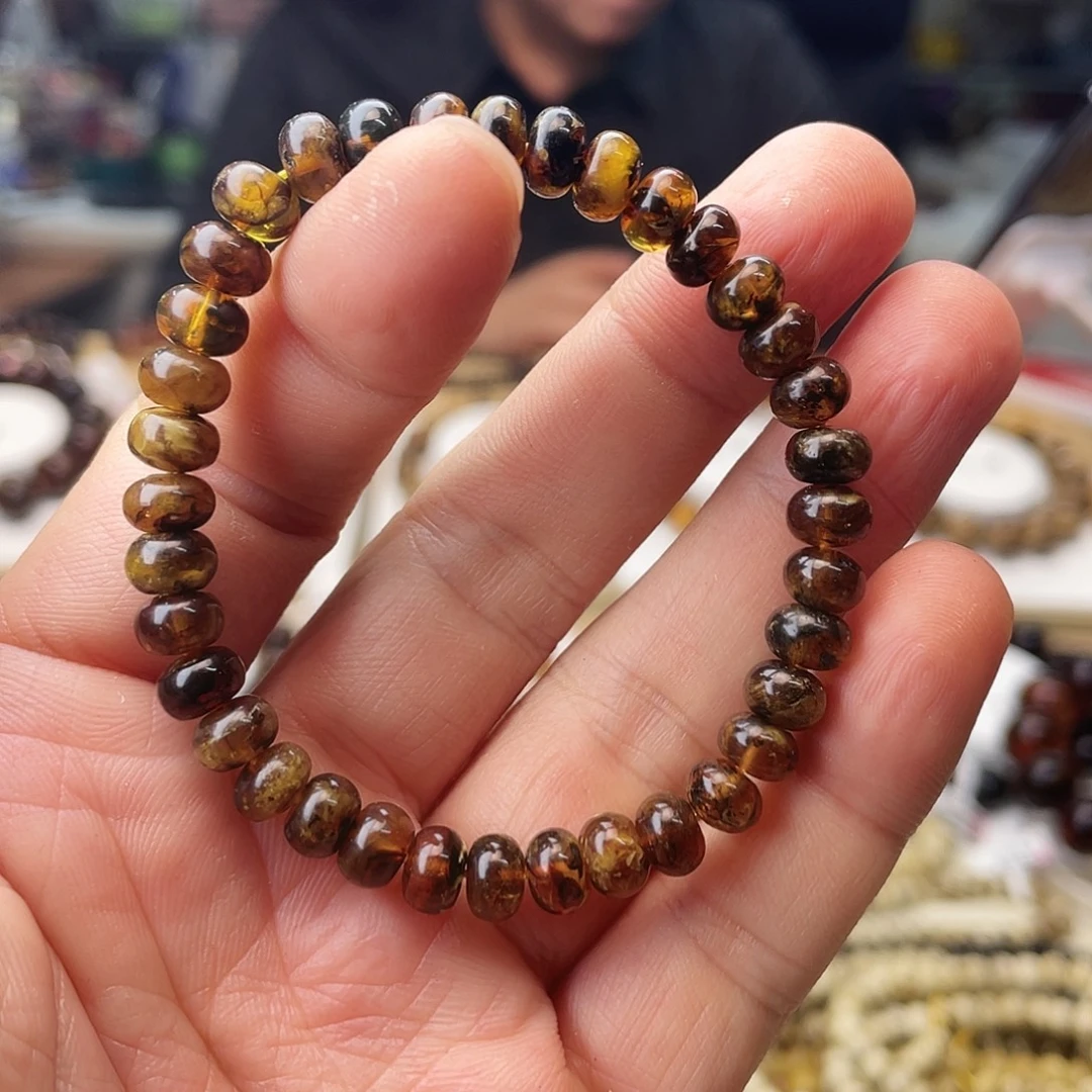 琥珀未镶嵌裸石七