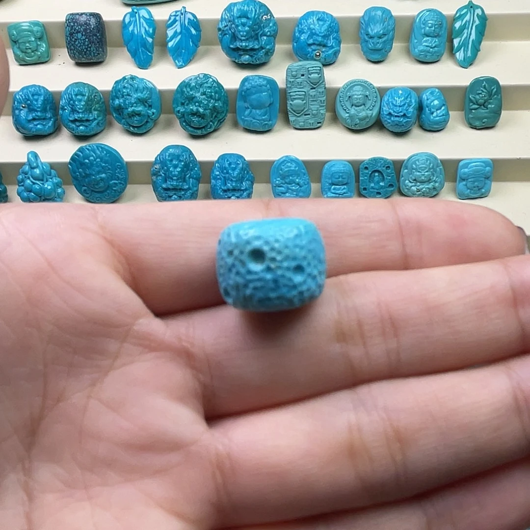 绿松石未镶嵌珠宝奇石