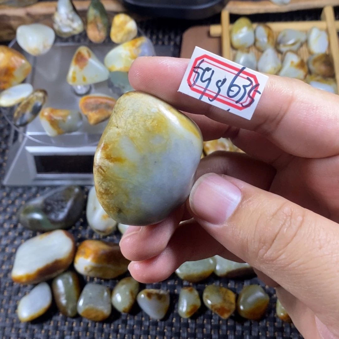 和田玉（糖玉）未镶嵌挂件