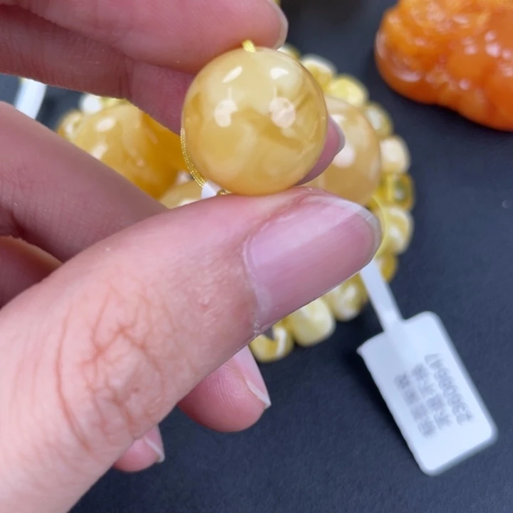 琥珀裸石未镶嵌天然65