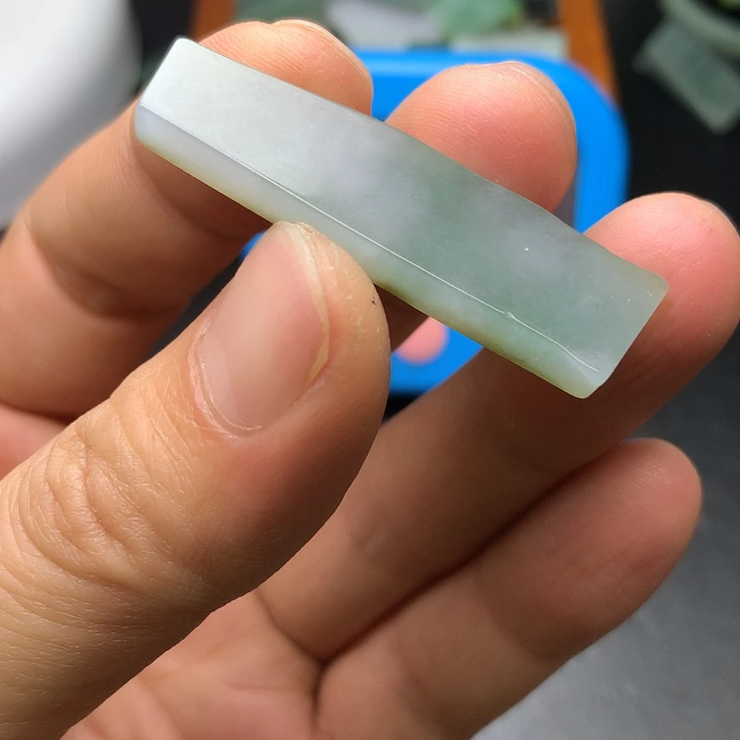 翡翠未镶嵌颈饰翡翠首饰和翡翠珠宝