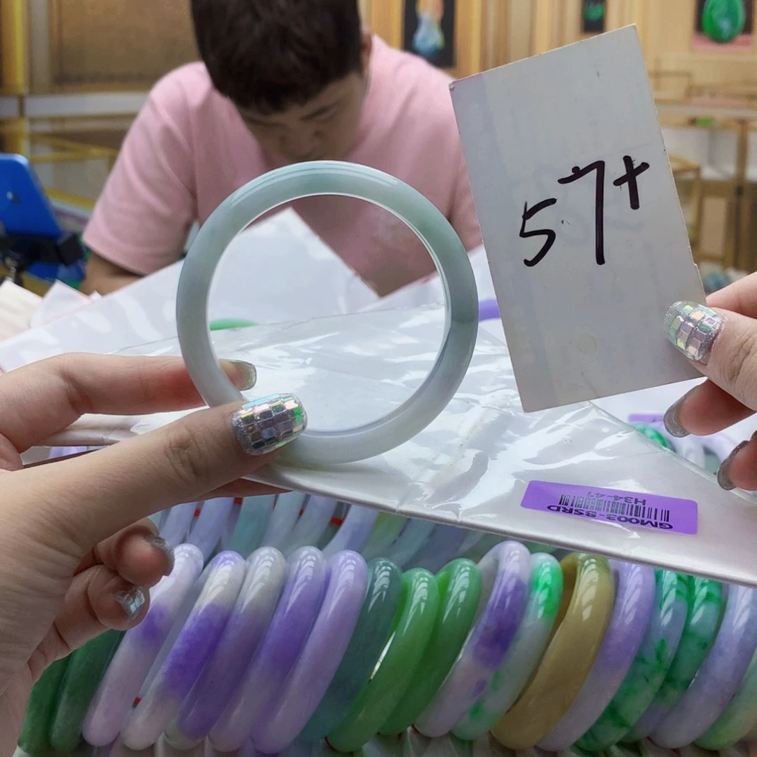 翡翠未镶嵌手镯bb