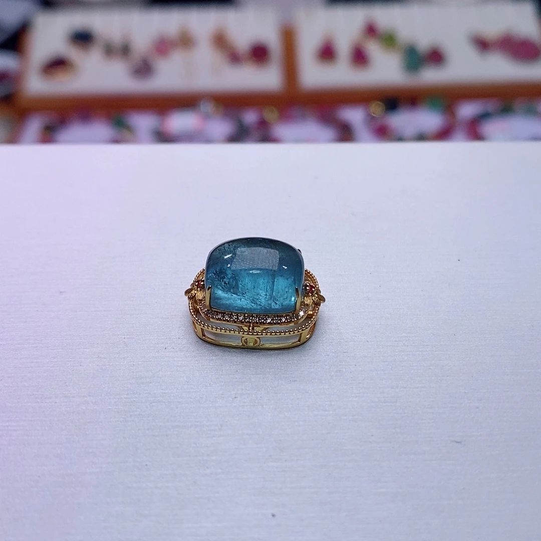 碧玺魔盒18K金镶嵌碧玺魔盒