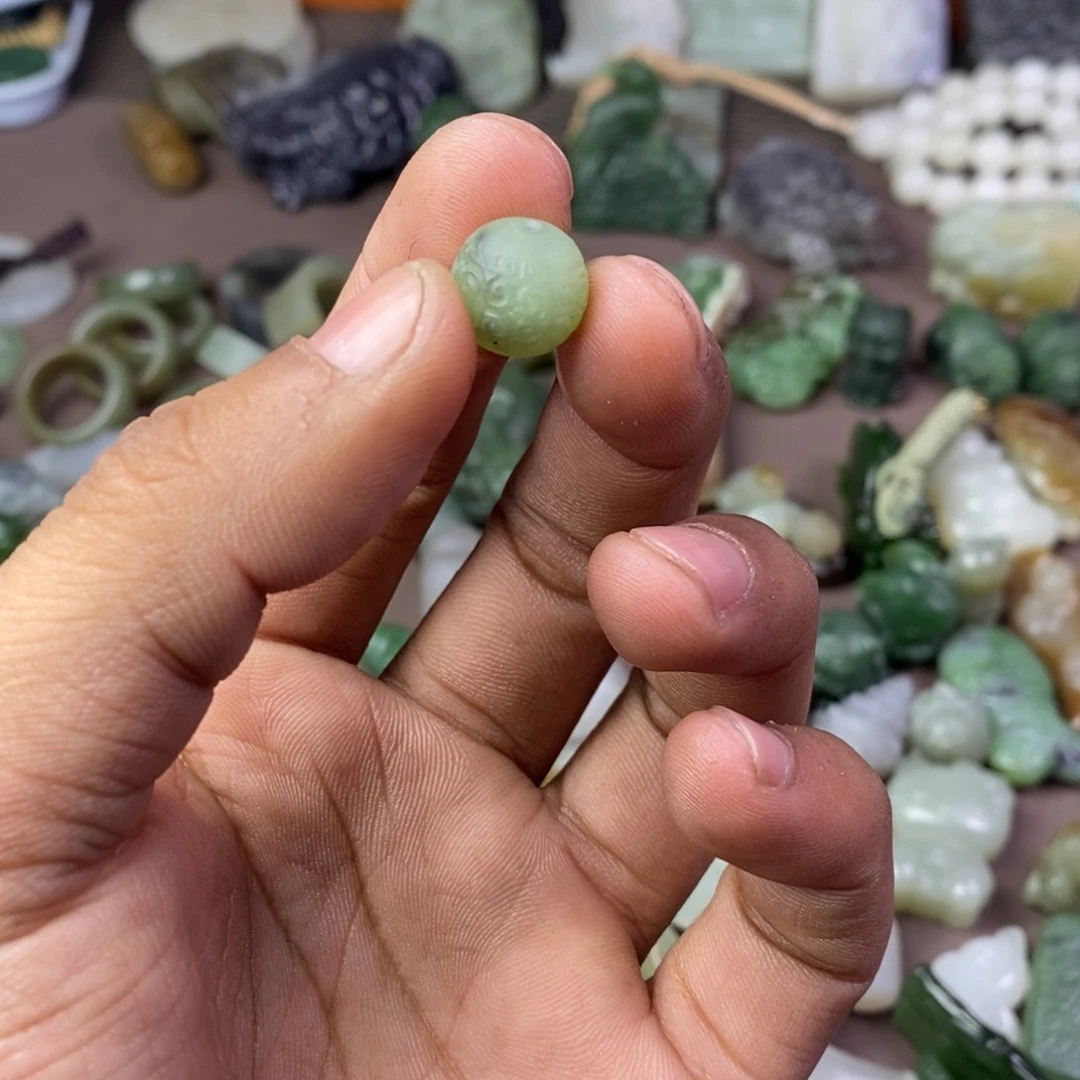 和田玉颈饰未镶嵌爻