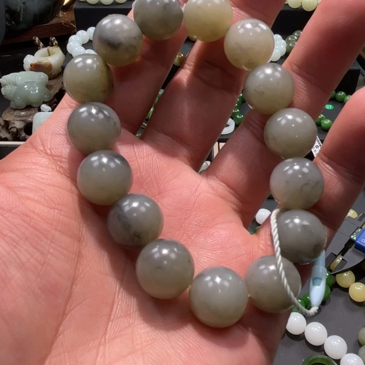 和田玉未镶嵌手串