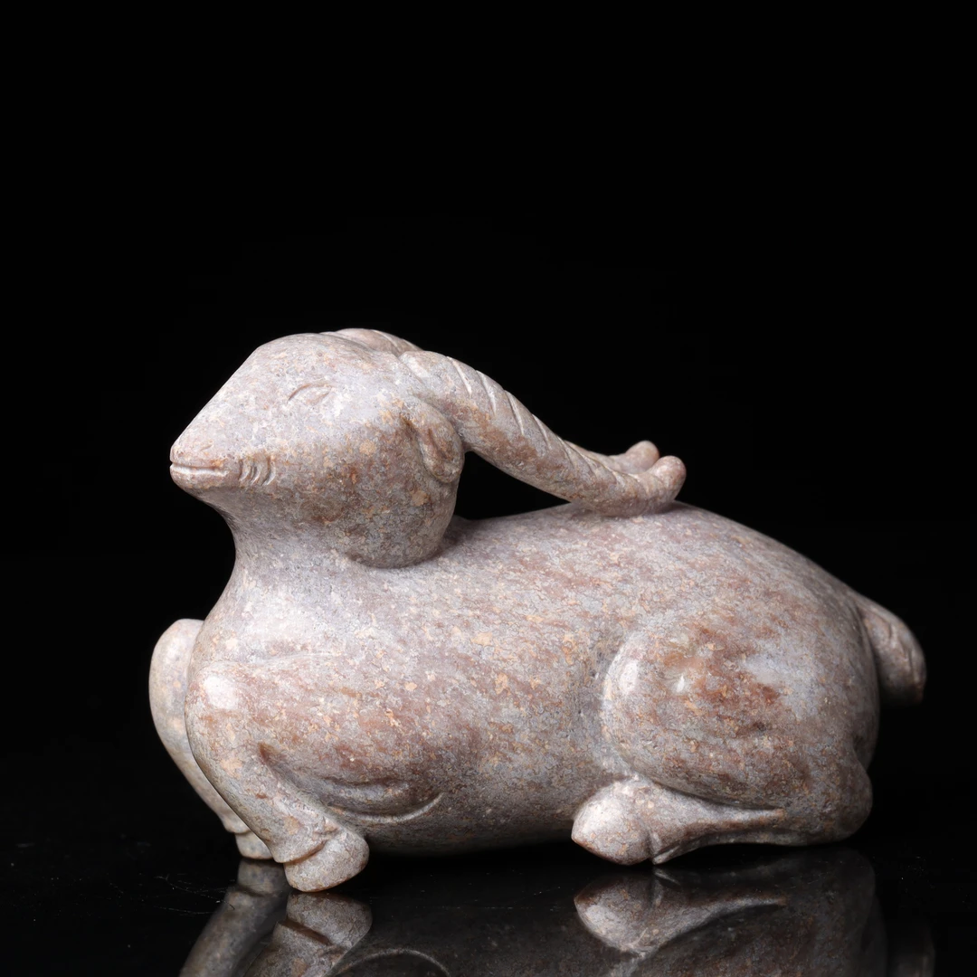 明代和田玉玉鹿花件