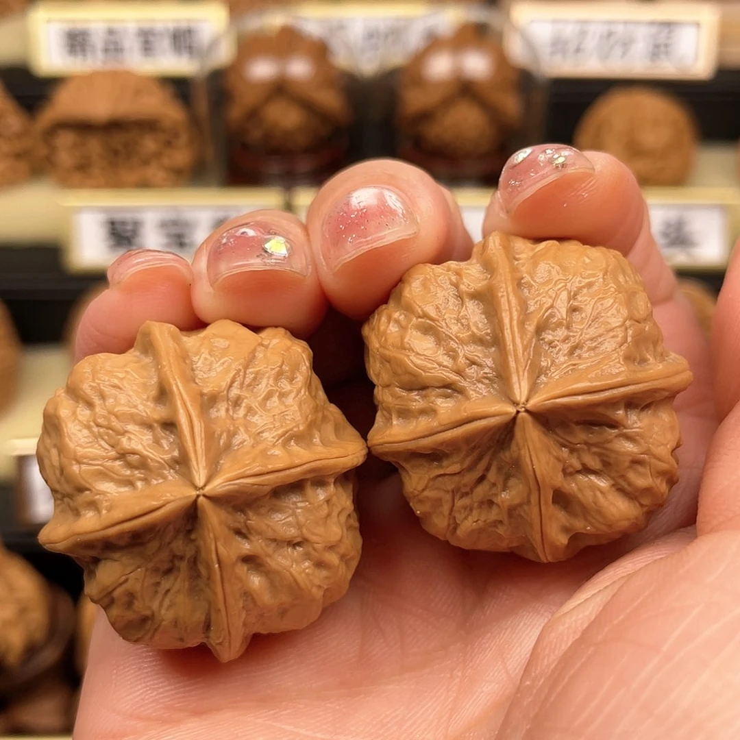 【闪购商品】文玩核桃把件四棱子