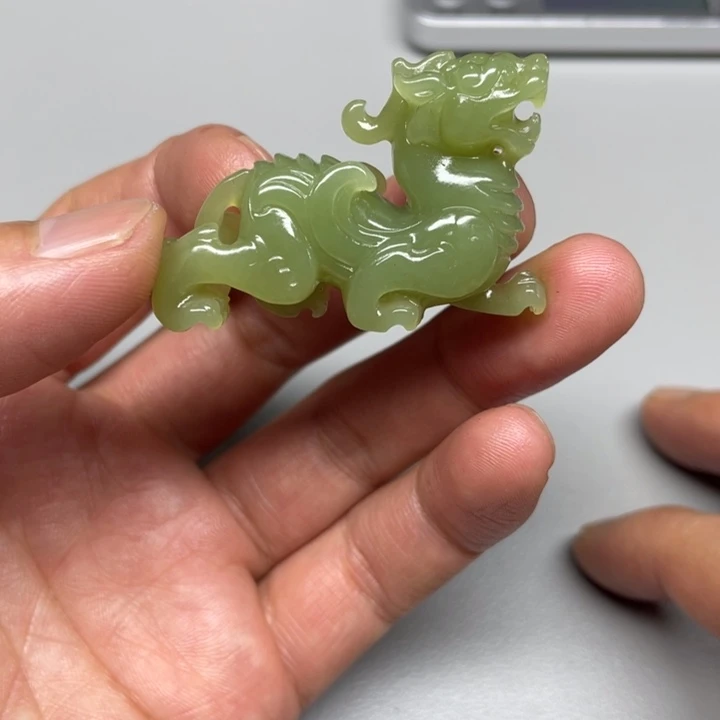 和田玉吊坠(不含链)未镶嵌一****糊