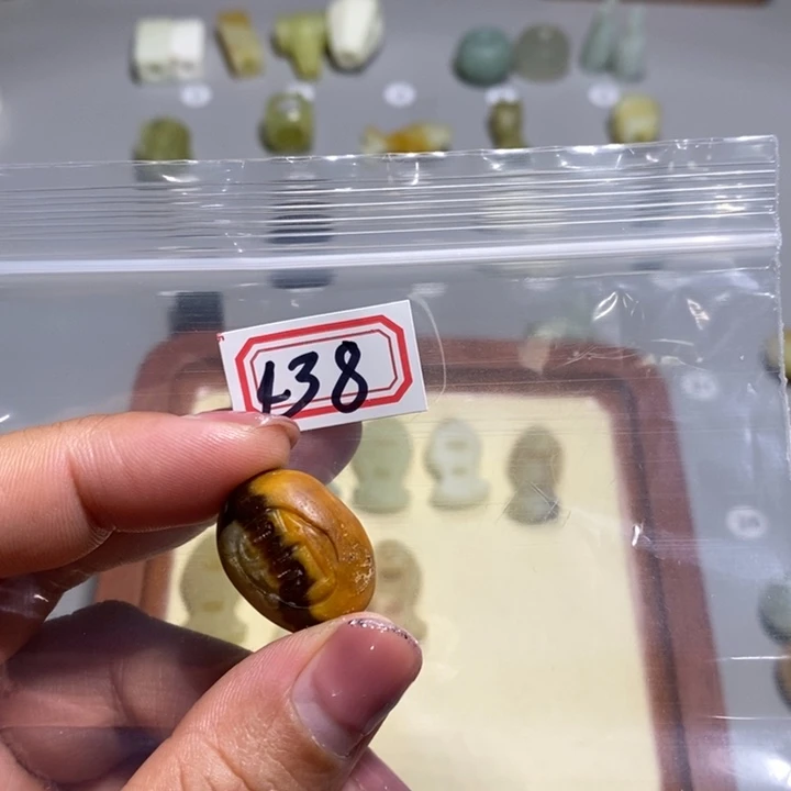 蛇纹石玉颈饰未镶嵌夏*棉