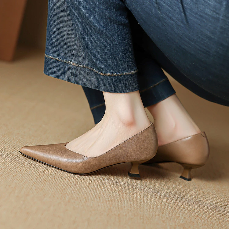 全真皮小跟单鞋女细跟V口奶奶春秋季法式优雅尖头高跟鞋秋冬